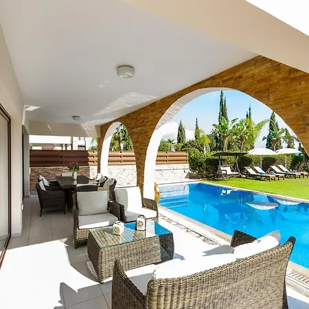 Villa Sea Front Oceanus H2 By Ezoria