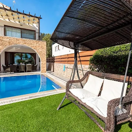 Sea Front Oceanus H2 By Ezoria Ayia Napa