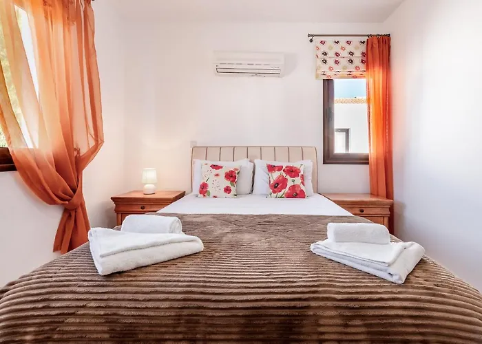 Villa Sea Front Oceanus H2 By Ezoria Ayia Napa