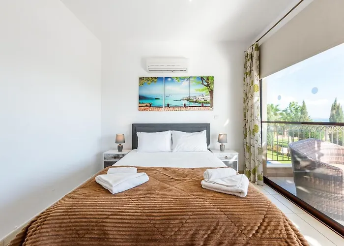 Villa Sea Front Oceanus H2 By Ezoria