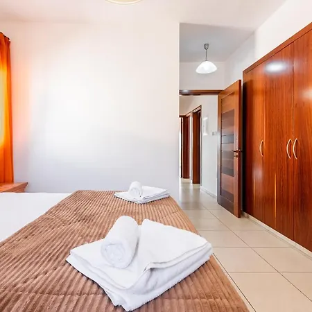 Villa Sea Front Oceanus H2 By Ezoria Ayia Napa