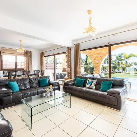 빌라 Sea Front Oceanus H2 By Ezoria 아이아 나파