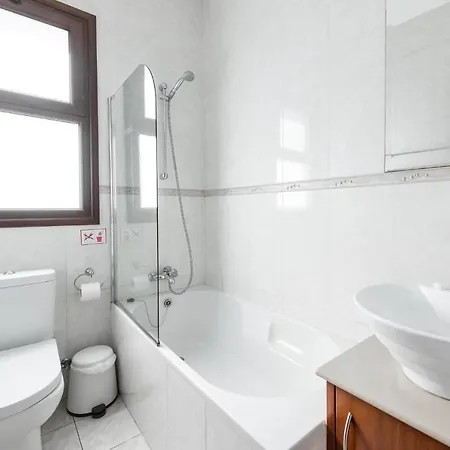 빌라 Sea Front Oceanus H2 By Ezoria 아이아 나파