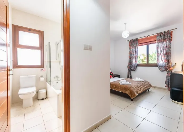 Вилла Sea Front Oceanus H2 By Ezoria