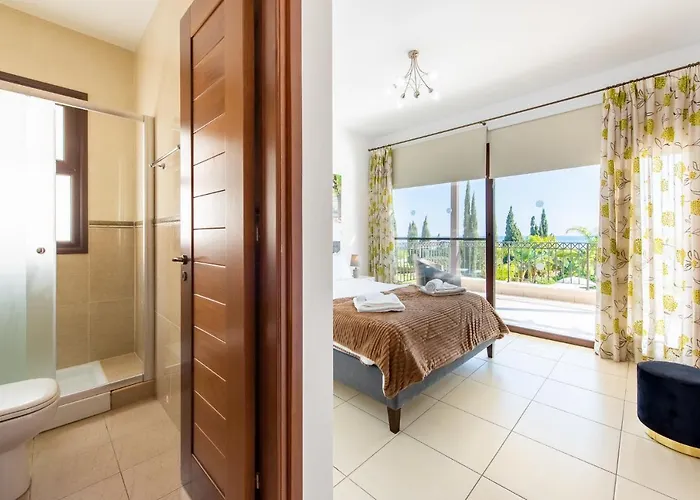 Sea Front Oceanus H2 By Ezoria Айя-Напа